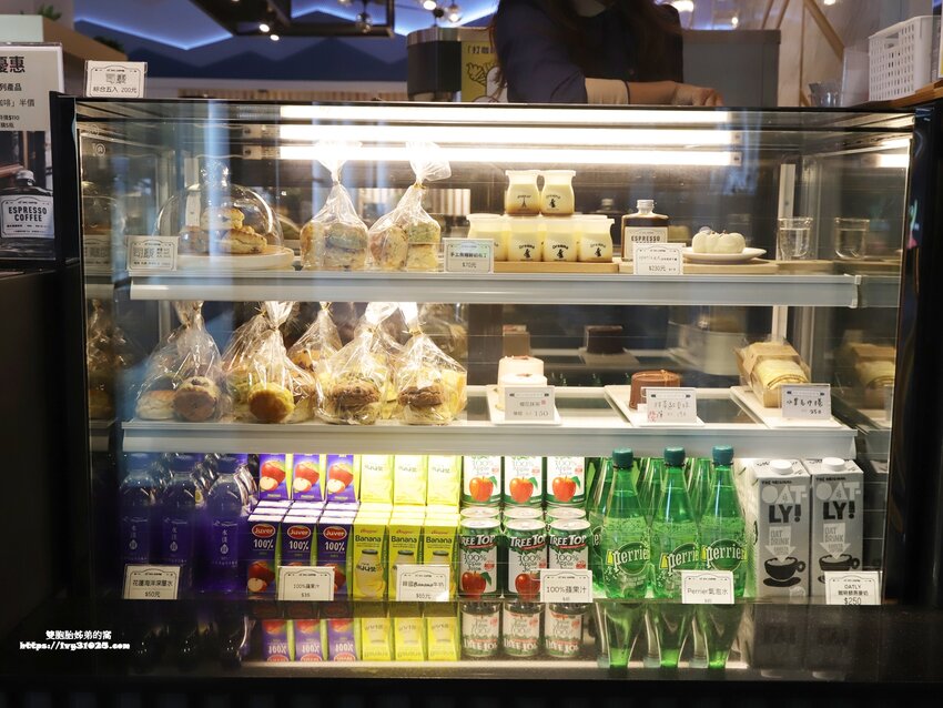 DYC.COFFEE打咖啡實驗室 量身客製科技化烘培 & 書香 X 咖啡香一起感受