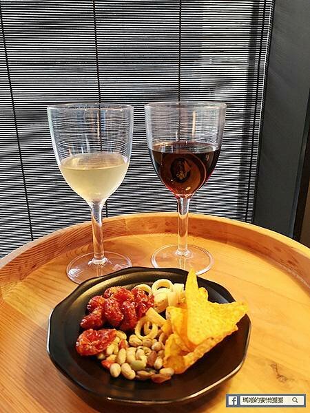 宜蘭溫泉飯店推薦【礁溪晶泉丰旅】無邊際游泳池和大眾泡湯水療池/宜蘭小旅行住宿推薦