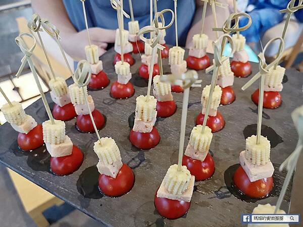 宜蘭溫泉飯店推薦【礁溪晶泉丰旅】無邊際游泳池和大眾泡湯水療池/宜蘭小旅行住宿推薦