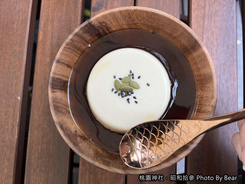 【桃園】「井上豆花.全臺唯一的神社豆花(寒天豆花/紅豆湯/限量供應/昭和拾參/神社市集/忠烈祠暨神社文創園區內) 」