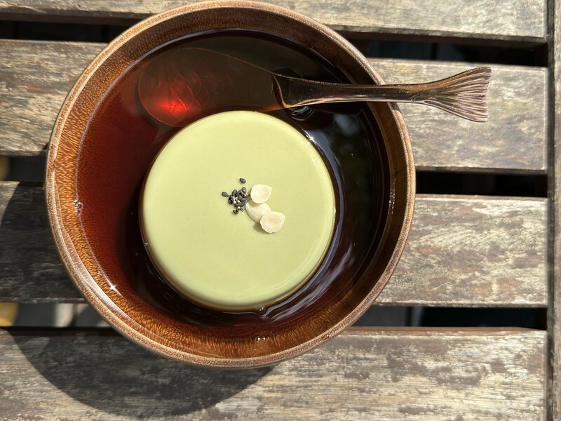 桃園市桃園區桃園美食｜在桃園神社享用全台唯一的神社豆花「井上豆花」，感受日式神秘風情與豆花饗宴。