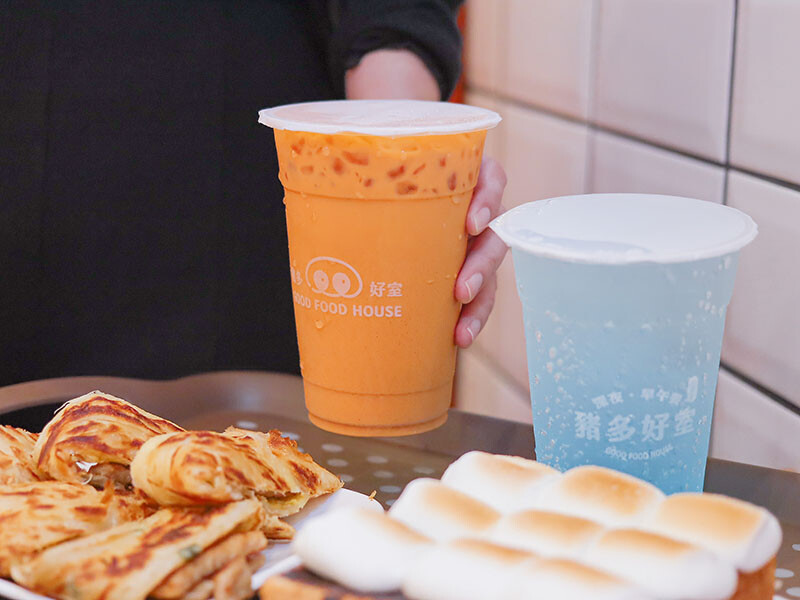 豬多好室深夜早午餐 清大店 | 凌晨一點吃大雞排蛋漢堡、滷肉飯、麻辣烏龍麵,還有QQ球、炸湯圓、黃金泡菜蘿蔔糕小點心