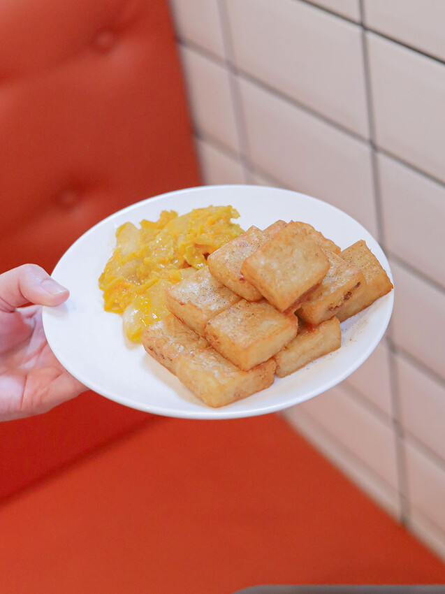 豬多好室深夜早午餐 清大店 | 凌晨一點吃大雞排蛋漢堡、滷肉飯、麻辣烏龍麵,還有QQ球、炸湯圓、黃金泡菜蘿蔔糕小點心