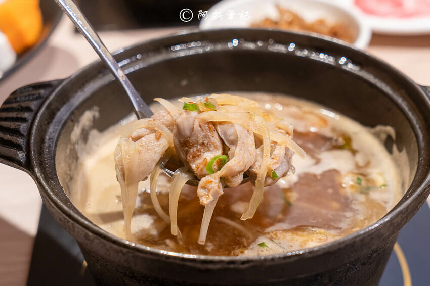 台中市西區肉多多火鍋 | 台中鍋物吃這間！連續3年網路聲量好感度第1名，最低349元起還有自助吧吃到飽～