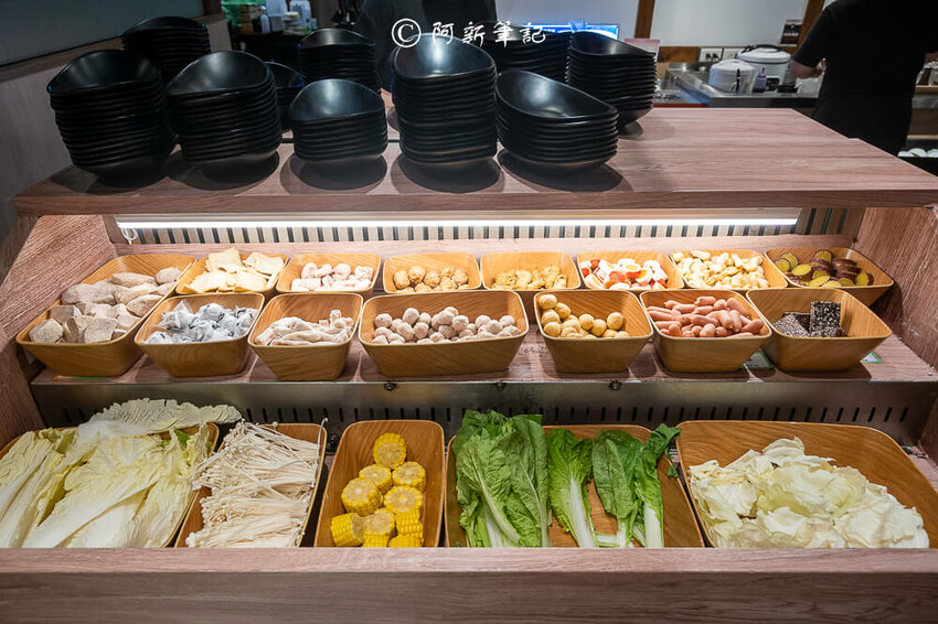 台中市西區肉多多火鍋 | 台中鍋物吃這間！連續3年網路聲量好感度第1名，最低349元起還有自助吧吃到飽～