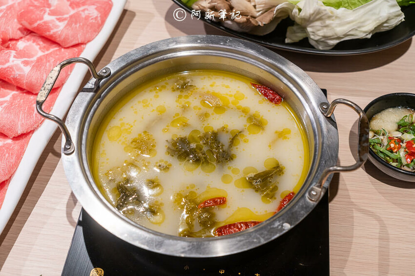 台中市西區肉多多火鍋 | 台中鍋物吃這間！連續3年網路聲量好感度第1名，最低349元起還有自助吧吃到飽～