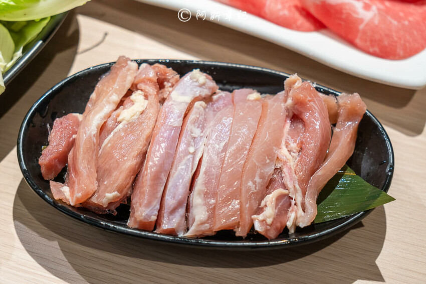 台中市西區肉多多火鍋 | 台中鍋物吃這間！連續3年網路聲量好感度第1名，最低349元起還有自助吧吃到飽～