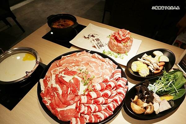 宵夜火鍋第一品牌 火鍋迷必吃 樂多多集團【肉多多火鍋】廣三SOGO店 食材美味大升級 夜貓子的好選擇