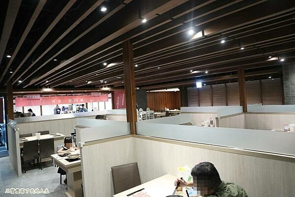 宵夜火鍋第一品牌 火鍋迷必吃 樂多多集團【肉多多火鍋】廣三SOGO店 食材美味大升級 夜貓子的好選擇