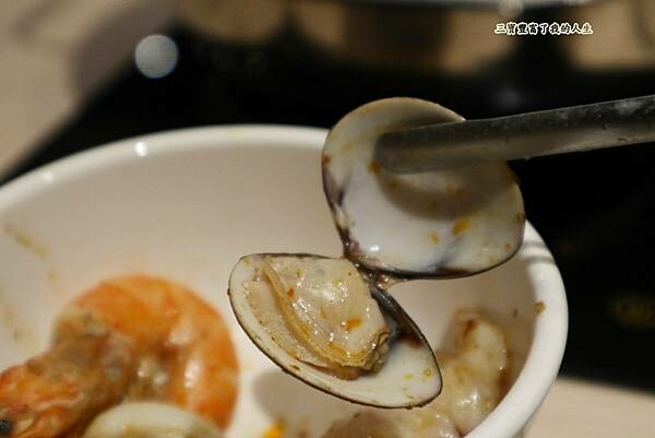 宵夜火鍋第一品牌 火鍋迷必吃 樂多多集團【肉多多火鍋】廣三SOGO店 食材美味大升級 夜貓子的好選擇