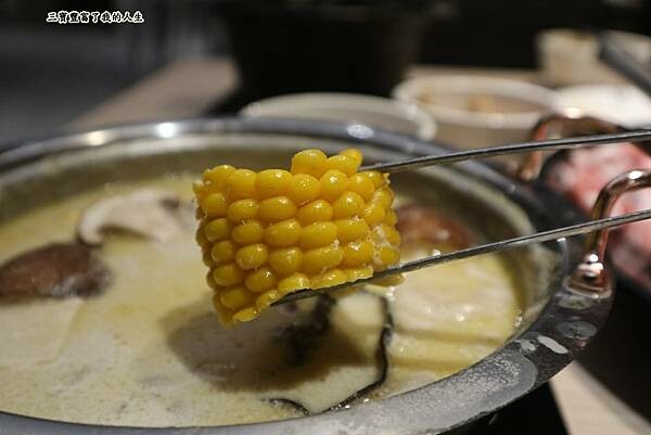 宵夜火鍋第一品牌 火鍋迷必吃 樂多多集團【肉多多火鍋】廣三SOGO店 食材美味大升級 夜貓子的好選擇