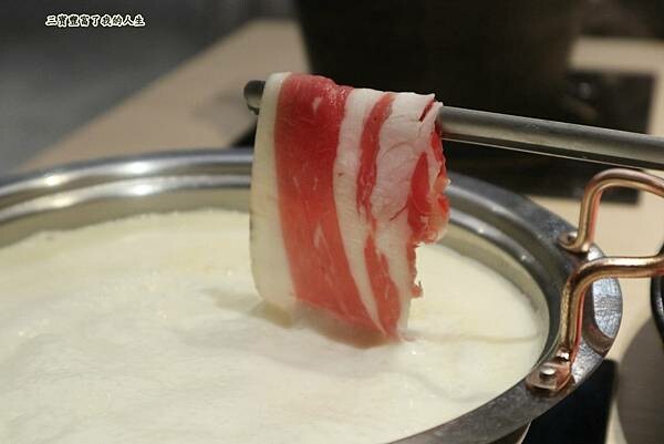 宵夜火鍋第一品牌 火鍋迷必吃 樂多多集團【肉多多火鍋】廣三SOGO店 食材美味大升級 夜貓子的好選擇