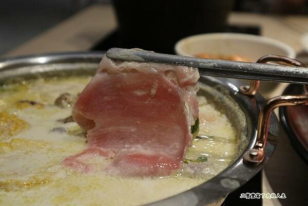 宵夜火鍋第一品牌 火鍋迷必吃 樂多多集團【肉多多火鍋】廣三SOGO店 食材美味大升級 夜貓子的好選擇