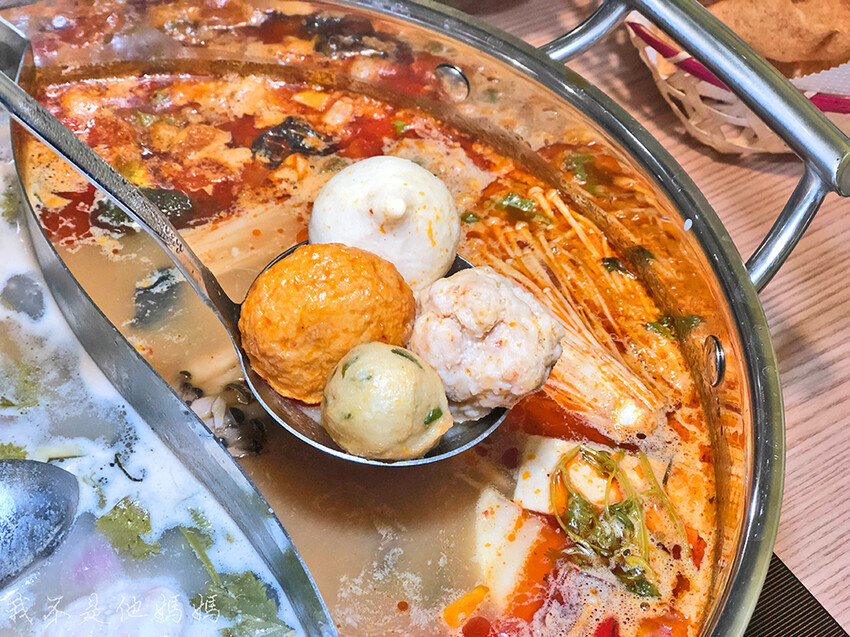 板橋重慶路美食,板橋重慶路聚餐,板橋重慶路火鍋,板橋重慶路宵夜,府中站宵夜推薦,府中站 火鍋 宵夜,板橋 火鍋 宵夜,府中站 宵夜 泰式