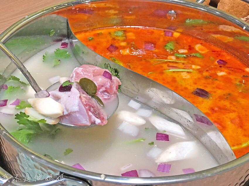 府中站火鍋,府中站聚餐,府中站泰式料理,板橋火鍋推薦,板橋泰式料理,板橋泰式火鍋,府中 米線,府中站慶生,板橋慶生,樂多多集團,樂多多泰式火鍋