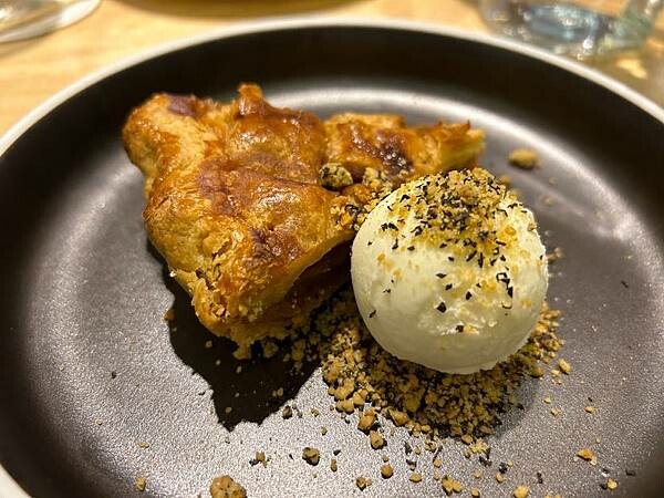 【Foodie】雙胞胎出關開葷大餐｜台北中山。Pasta &