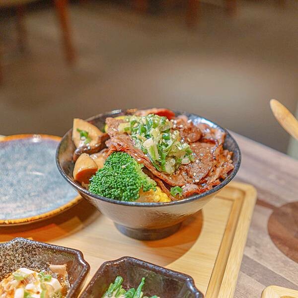 新北 中和區 大河屋 燒肉丼 串燒 14.jpeg