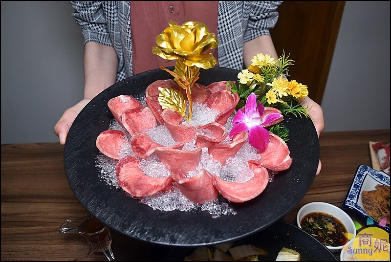 禧珍家鍋物。超浮誇牛舌花海鮮套餐好澎湃!台中七期手切冷藏肉鍋物CP值超高-商妮吃喝遊樂