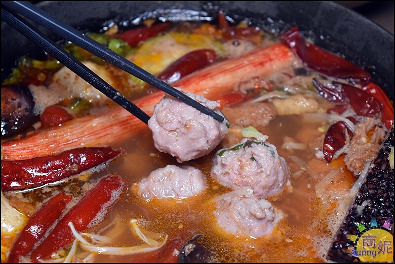 禧珍家鍋物。超浮誇牛舌花海鮮套餐好澎湃!台中七期手切冷藏肉鍋物CP值超高-商妮吃喝遊樂