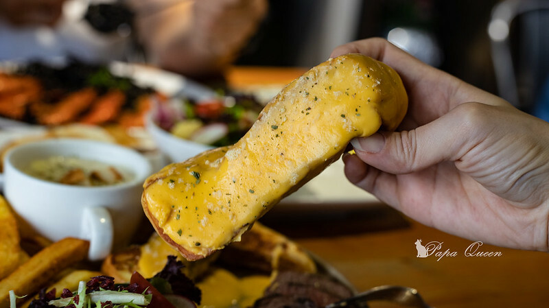 台中西區|早午餐 禾間糧倉 熔岩起司炙烤牛排很欠吃 ,ICE Queen 美的冒泡氣泡飲…必點