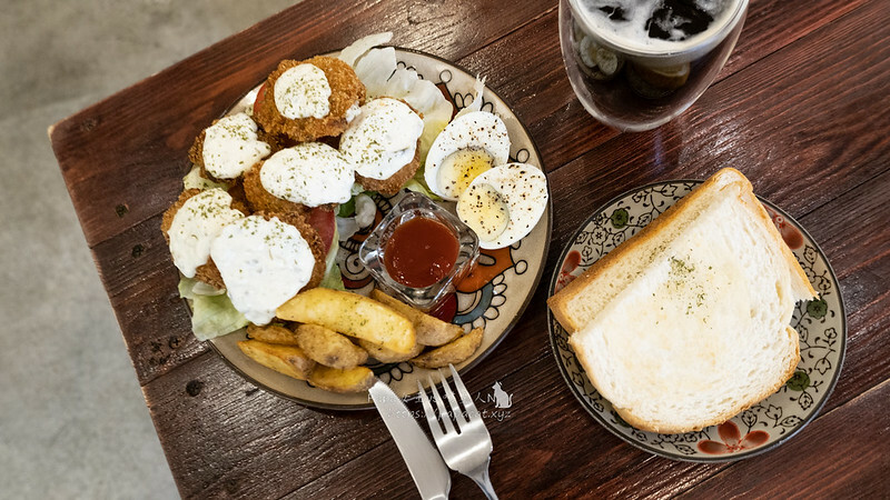 台中西區|早午餐 禾間糧倉 熔岩起司炙烤牛排很欠吃 ,ICE Queen 美的冒泡氣泡飲…必點