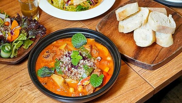 LINE_ALBUM_VegFarm無國界蔬食餐廳_230311_9.jpg LINE_ALBUM_VegFarm無國界蔬食餐廳_230311_9.jpg