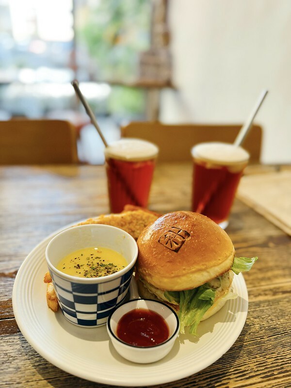 礁溪早午餐｜科科家，文青早午餐店，手做厚牛肉漢堡排，美味又有誠意。（宜蘭美食/礁溪美食）