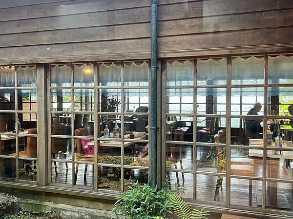 陽明山景觀餐廳。草山行館。總統官邸吃午餐