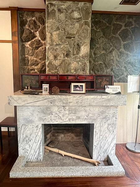 陽明山景觀餐廳。草山行館。總統官邸吃午餐