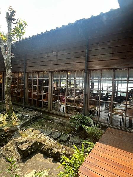 陽明山景觀餐廳。草山行館。總統官邸吃午餐