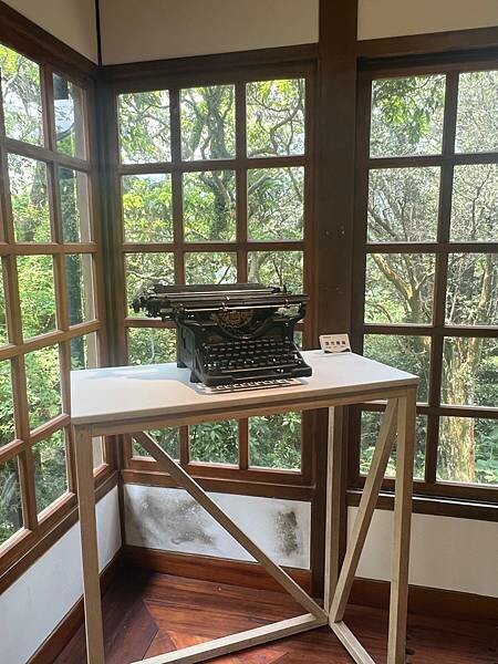 陽明山景觀餐廳。草山行館。總統官邸吃午餐