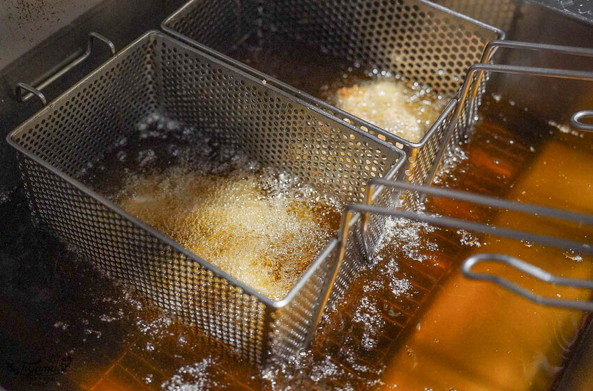 台南鹽酥雞|炒作伙《爆香鹹酥雞》鹽酥雞,吃鹽酥雞看球賽,先炸後爆炒更香更入味 @緹雅瑪 美食旅遊趣