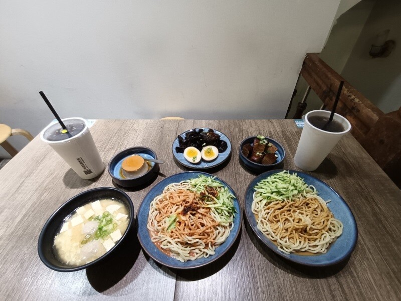 【甘霖涼麵舖永和店】夏日開胃CP值超高平價的永和美食涼麵推薦