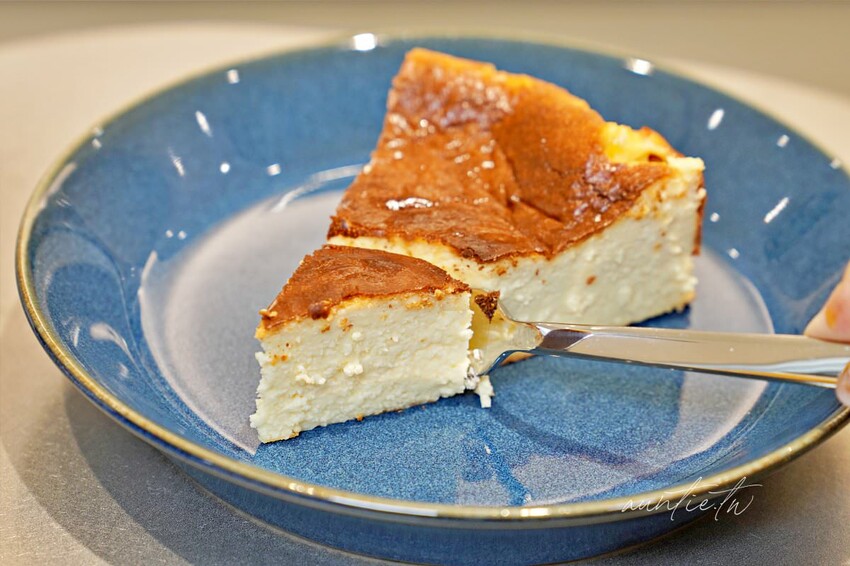 【台北】中山站｜富錦樹咖啡 FUJIN TREE CAFE，小麻雀欄杆，以為置身日本街頭咖啡廳