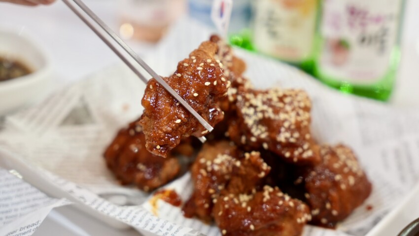 淡水韓式料理首選，歐吧噠免費韓服體驗，淡水老街美食新地標