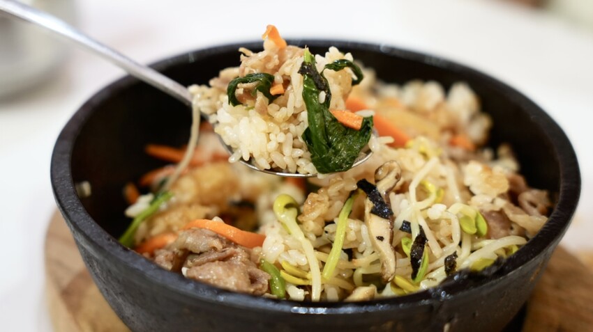 淡水韓式料理首選，歐吧噠免費韓服體驗，淡水老街美食新地標