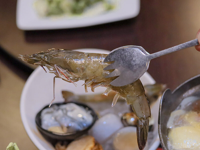 101青草湖創新農莊 | 新竹市區也有101挑高夜景，走山、玩水、看夜景、家聚吃土雞好停車