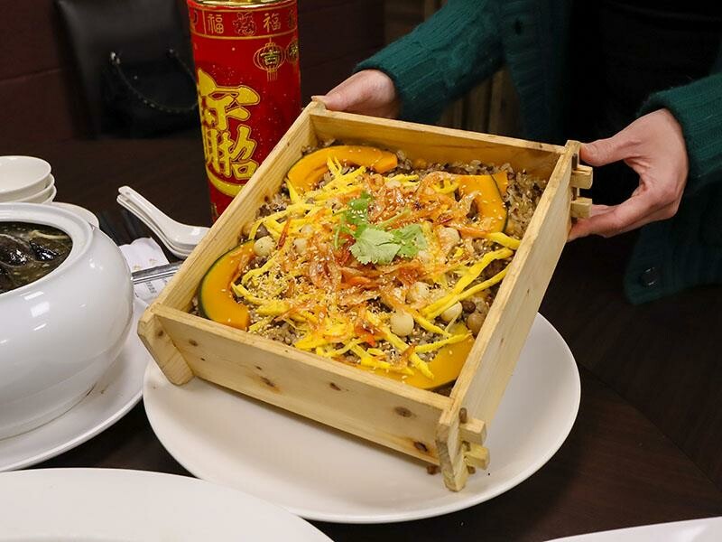 2025新竹母親節餐廳!青草湖101高山頂美食美景全包,荔枝牛奶雞必吃。