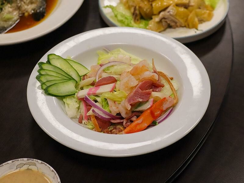 2025新竹母親節餐廳!青草湖101高山頂美食美景全包,荔枝牛奶雞必吃。