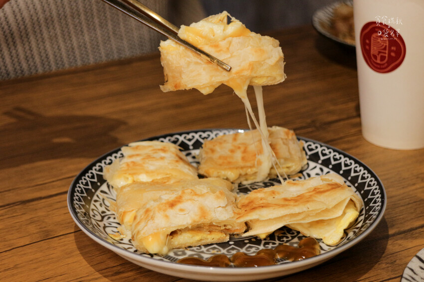 雲林斗六｜傳統台式創新滋味！不只賣刈包，豬油拌飯、爆汁湯包都