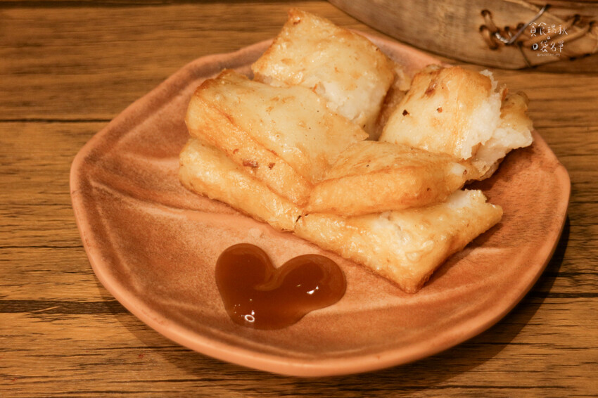 雲林斗六｜傳統台式創新滋味！不只賣刈包，豬油拌飯、爆汁湯包都