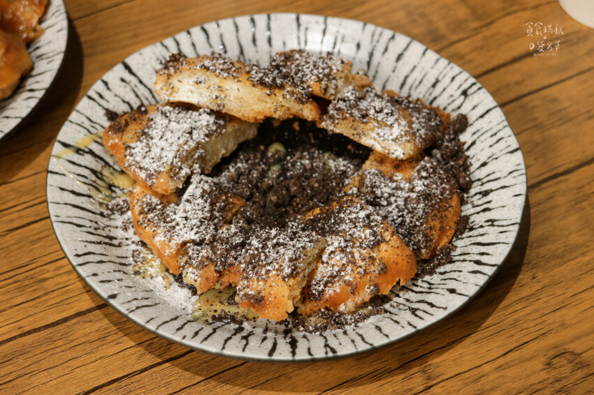 雲林斗六｜傳統台式創新滋味！不只賣刈包，豬油拌飯、爆汁湯包都