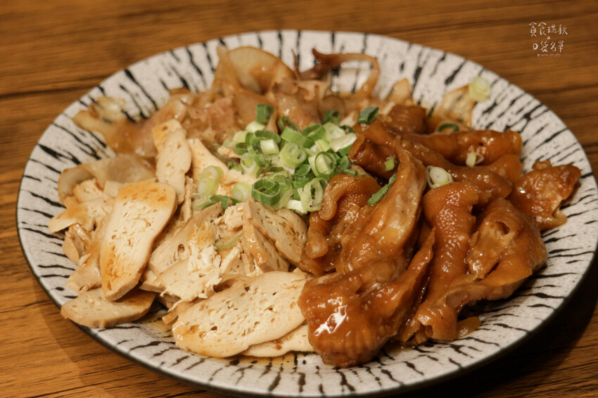 雲林斗六｜傳統台式創新滋味！不只賣刈包，豬油拌飯、爆汁湯包都