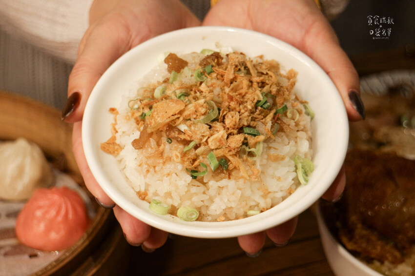 雲林斗六｜傳統台式創新滋味！不只賣刈包，豬油拌飯、爆汁湯包都