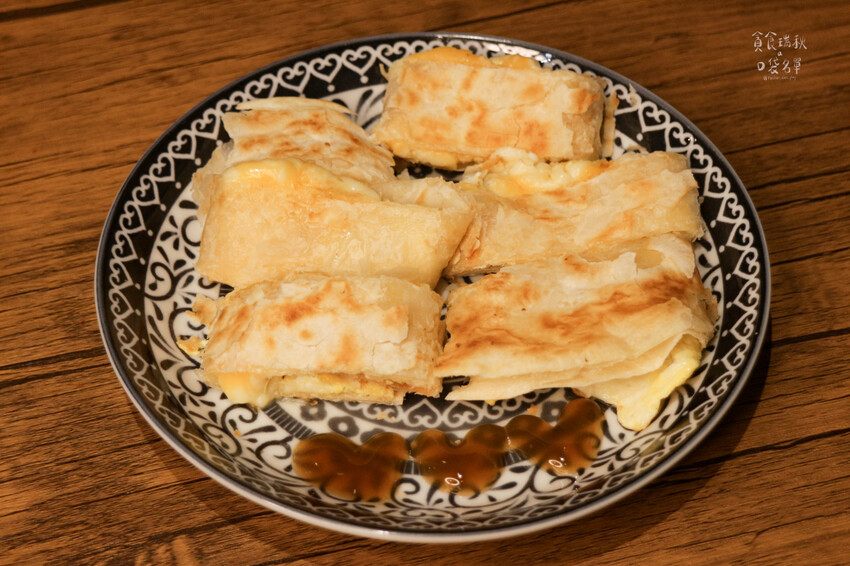 雲林斗六｜傳統台式創新滋味！不只賣刈包，豬油拌飯、爆汁湯包都