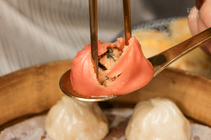 雲林斗六｜傳統台式創新滋味！不只賣刈包，豬油拌飯、爆汁湯包都