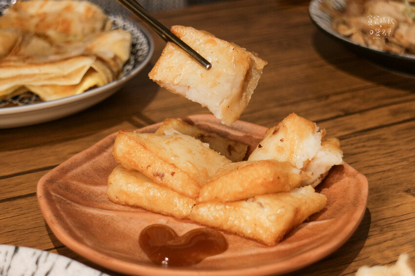 雲林斗六｜傳統台式創新滋味！不只賣刈包，豬油拌飯、爆汁湯包都