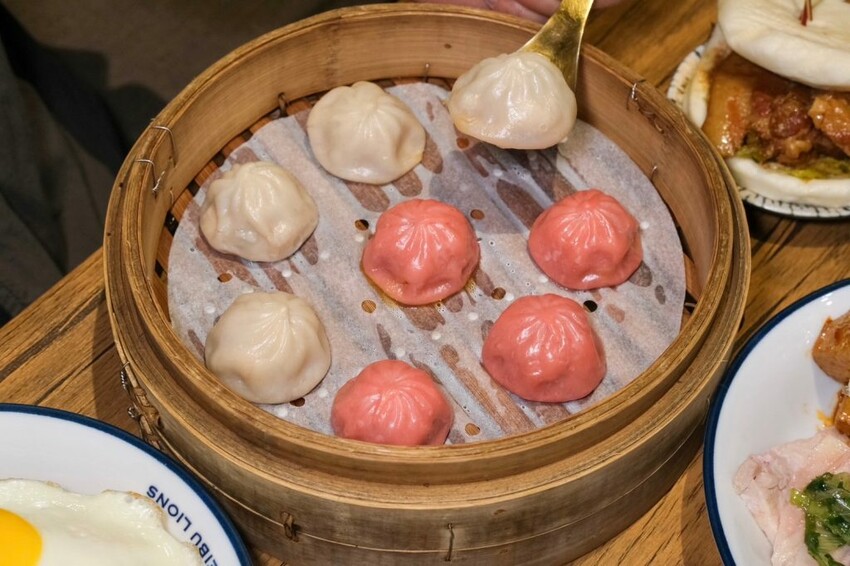 叁記傳食| 開賣即秒殺~被刈包耽誤的道地椒麻雞飯,經典台式尬新潮創意新滋味! - 肉依小姐吃什麼