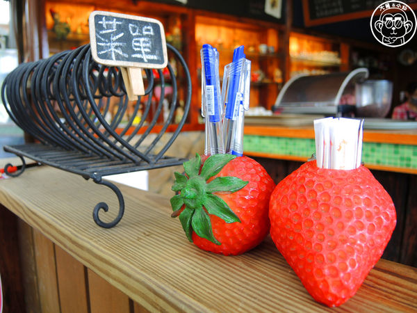 莓圃觀光休閒農園:作伙來企投【台北內湖・莓圃休閒觀光農園】庭園咖啡吃草莓料理 莓圃觀光休閒農園:作伙來企投【台北內湖・莓圃休閒觀光農園】庭園咖啡吃草莓料理