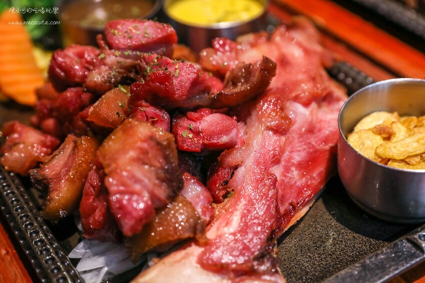 新北市三重區帶你去砍牛排！三重前三名有品質＋質感的牛排店推薦，N訪多次的美味推薦！菜刀在手，切牛排也很有趣